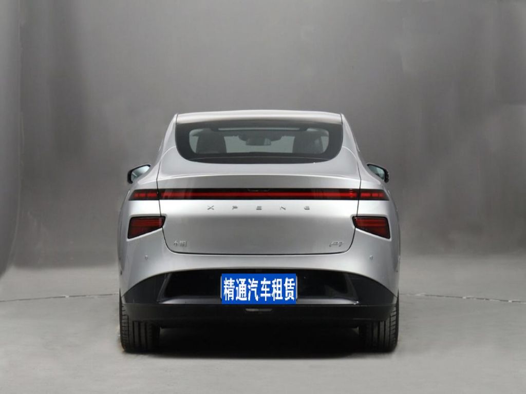 小鵬汽車(chē)-小鵬汽車(chē)P7